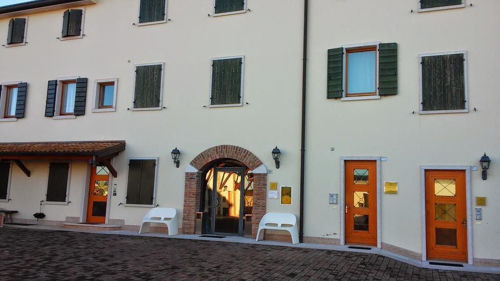 Relais Corte Pontigliardo Colà Exterior foto